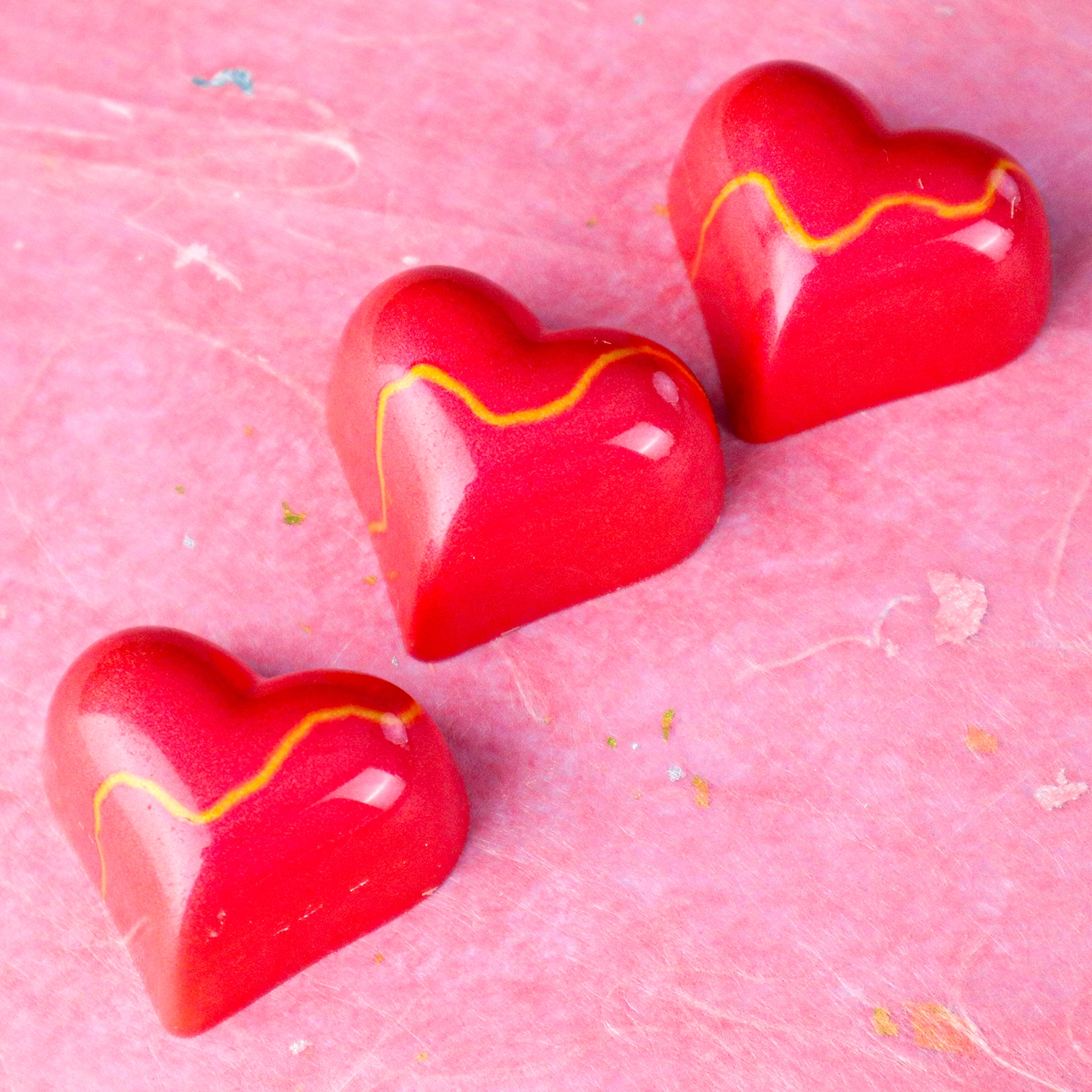 SMP3110_3_full heart praline mould