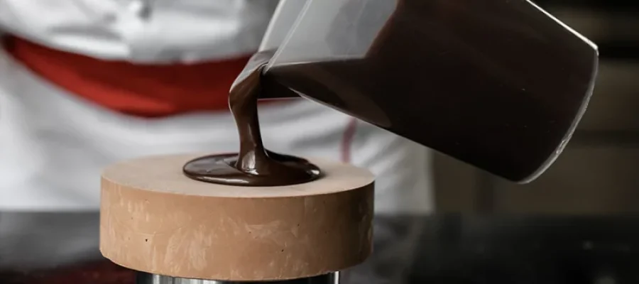 Valrhona.com-Lexique-Recette-Glaçage2